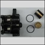 Links de cilinder afgebeeld en rechts 2 x rubber ringen die om de pistons gaan..